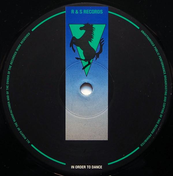 Boom Boom Satellites - 4 A Moment Of Silence