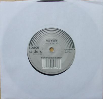 Space Raiders - Glam Raid