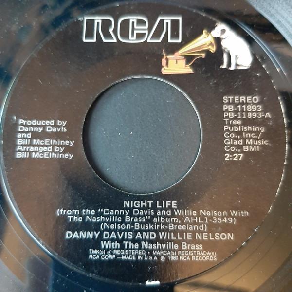 Willie Nelson, Danny Davis (4) - Night Life